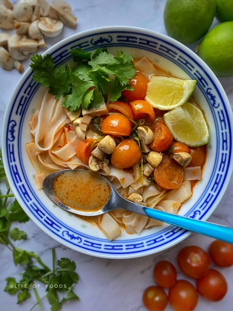 Cloudy Tom Yum with Prawns